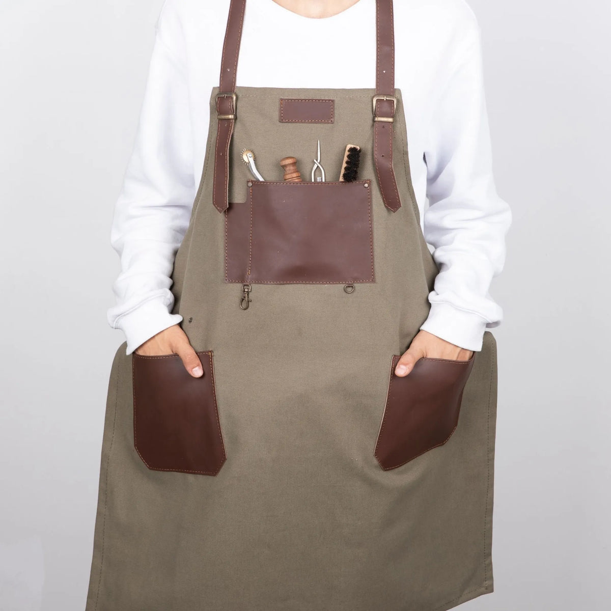 Saddlestrings Handmade Leather-Trim Work Apron