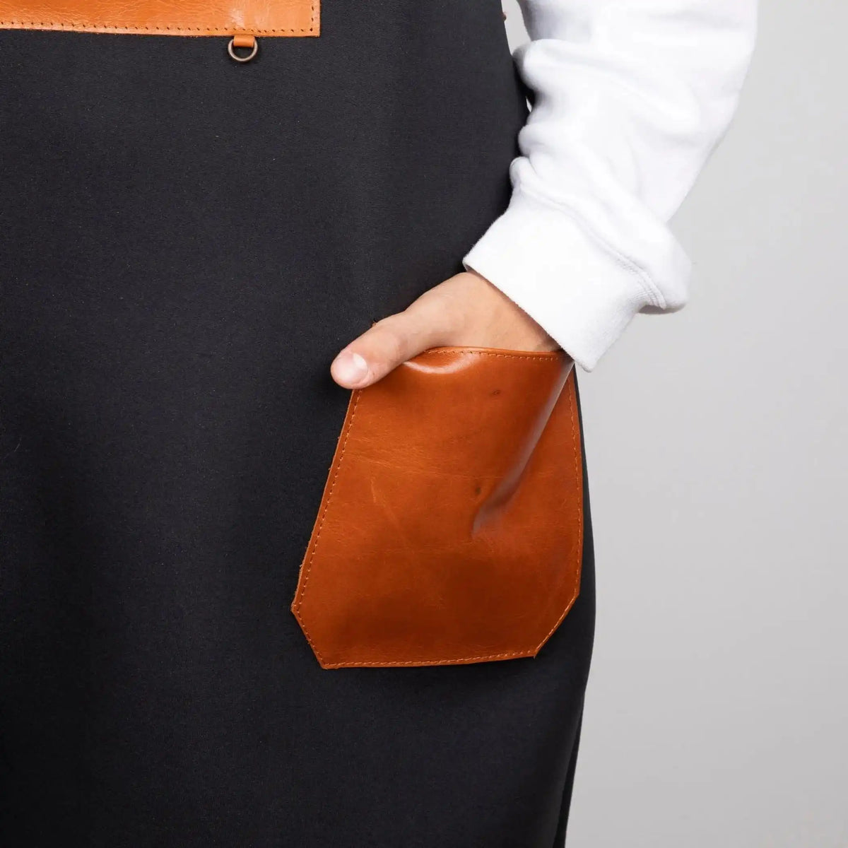 Saddlestrings Handmade Leather-Trim Work Apron