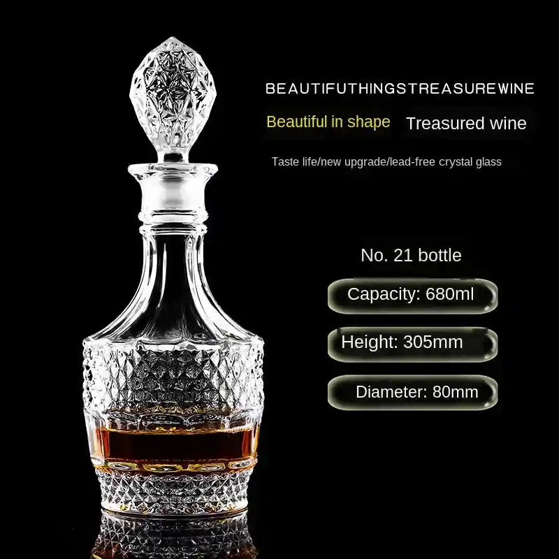 Vintage-style crystal decanter No. 21 with diamond-cut stopper, 680ml, perfect for whiskey or liquor in classic bar décor.