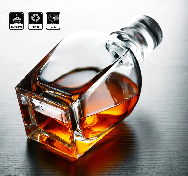 RyeCentral whiskey decanter lying on its side, showcasing lead-free crystal clarity and eco-friendly material icons.
